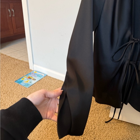 NWT Zara Satin Top - Picture 4 of 5